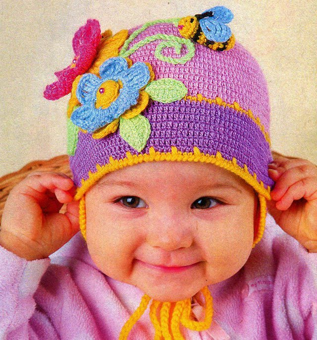 Цветная шапочка для малышки крючком