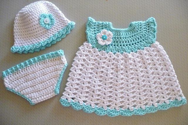 Комплект для новорожденной девочки: платье, трусики и шляпка крючком