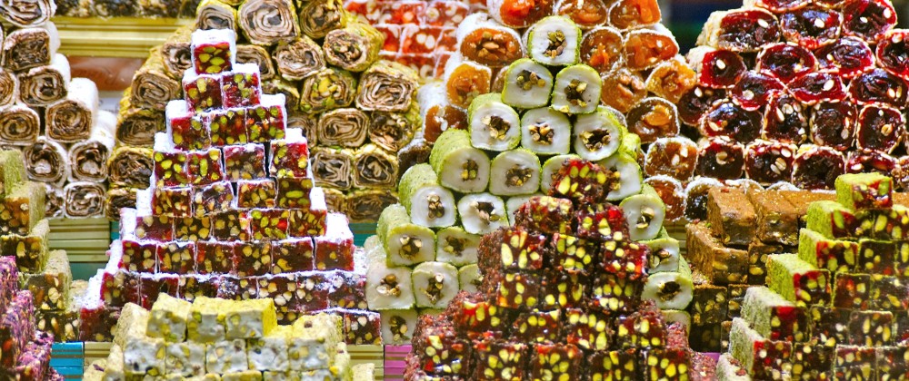 Рынок восточных сладостей: разнообразие вкусов